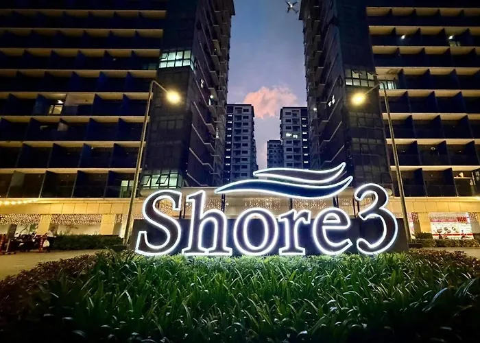 1bedroom With Balcony Poolview At Shore3 Near Moa And Naia With Netflix And Pool Newlyturnover Unit *