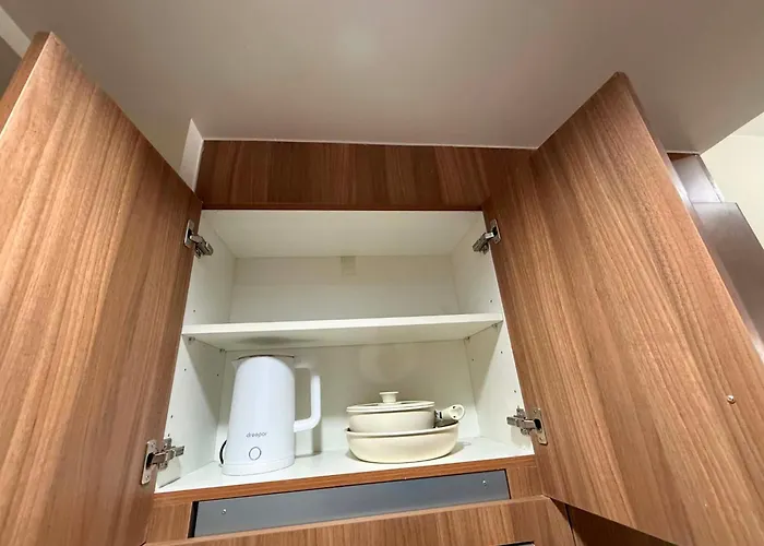 1bedroom With Balcony Poolview At Shore3 Near Moa And Naia With Netflix And Pool Newlyturnover Unit *