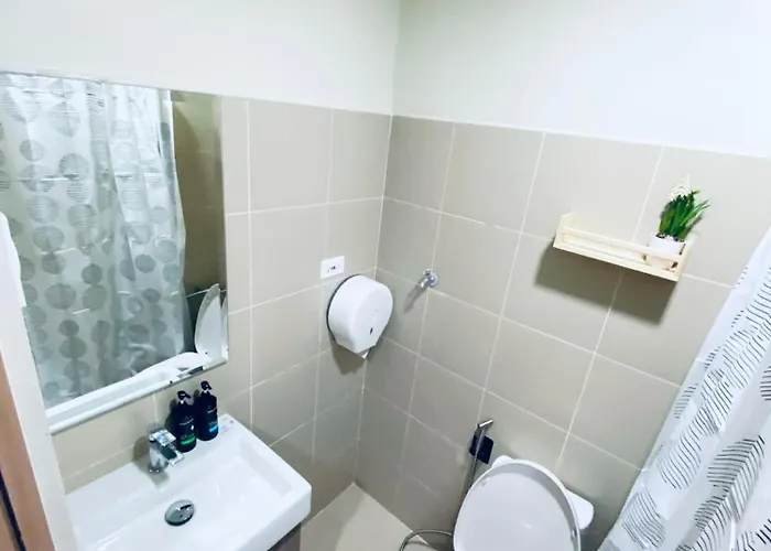 1bedroom With Balcony Poolview At Shore3 Near Moa And Naia With Netflix And Pool Newlyturnover Unit شقة